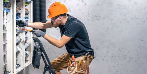 Best Licensed Electrician  in Mill Creek East, WA
